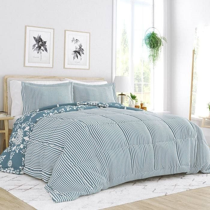 Full/Queen size 3-Piece Blue and White Reversible Floral Striped Comforter Set-0