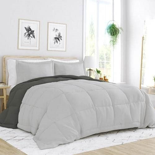 King/Cal King 3-Piece Microfiber Reversible Comforter Set in Grey / Light Grey-0