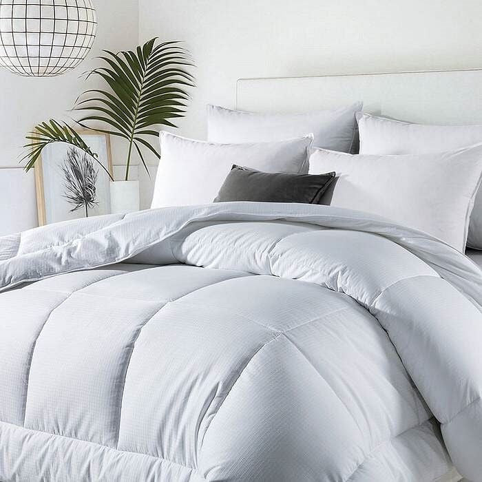 King Size All Seasons Soft White Polyester Down Alternative Comforter-2
