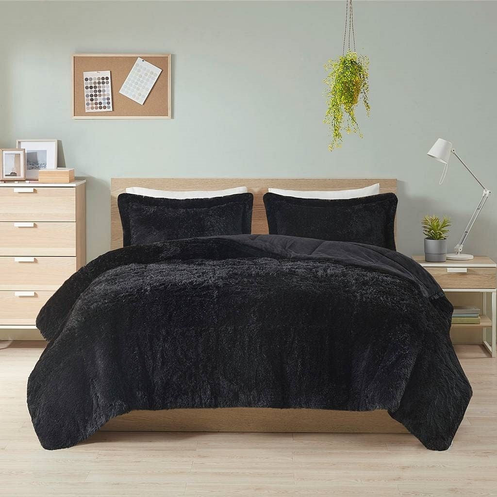 King/CAL King Black Soft Sherpa Faux Fur 3-Piece Comforter Set with Pillow Shams-2