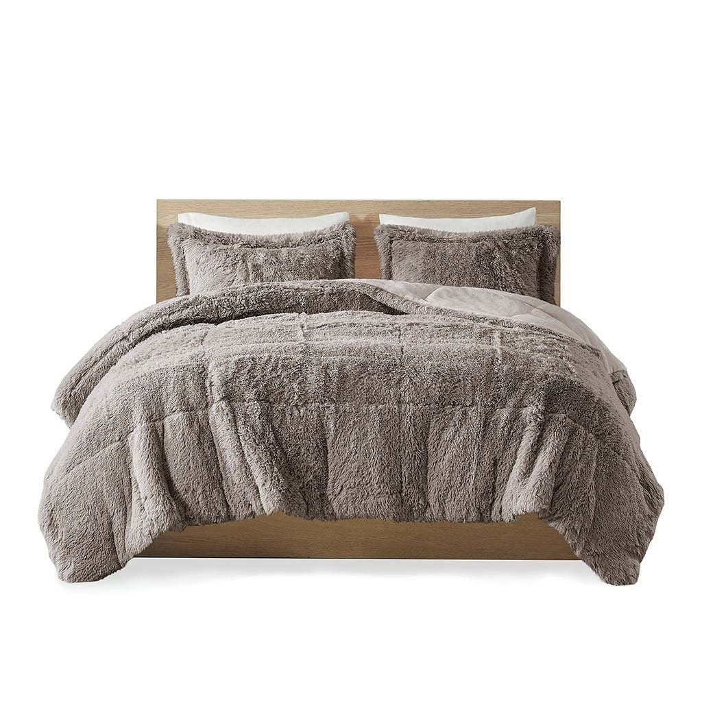 King/CAL King Grey Soft Sherpa Faux Fur 3-Piece Comforter Set with Pillow Shams-1