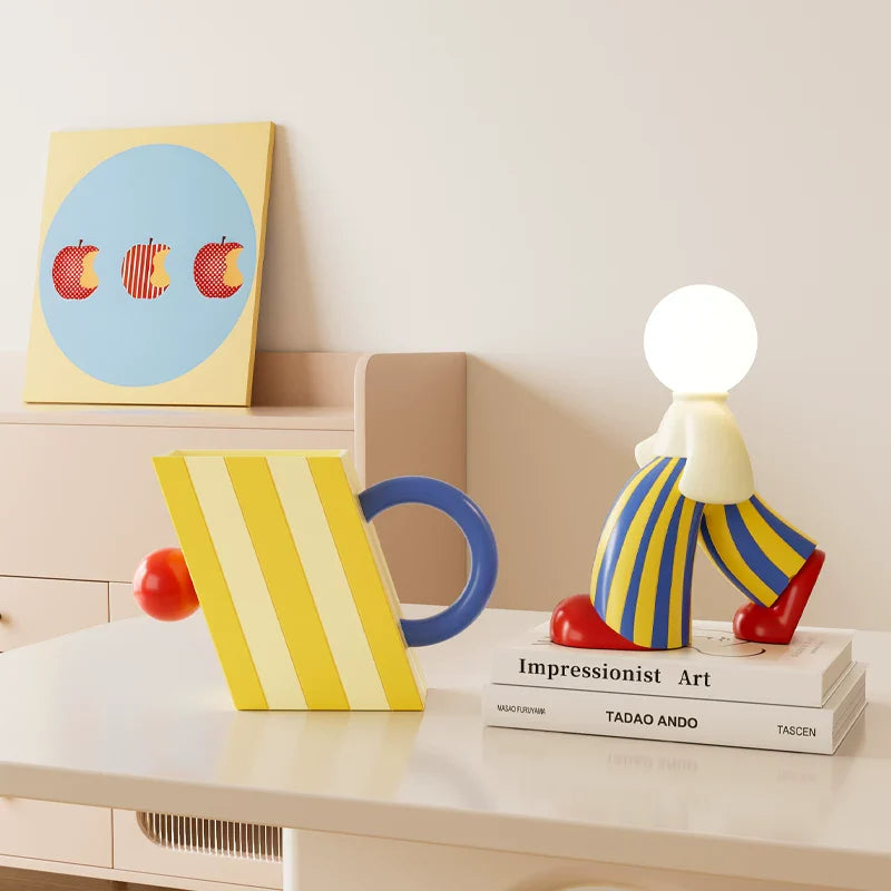 Marching Moon Table Lamp Pop Art Sculpture Table Decor-0