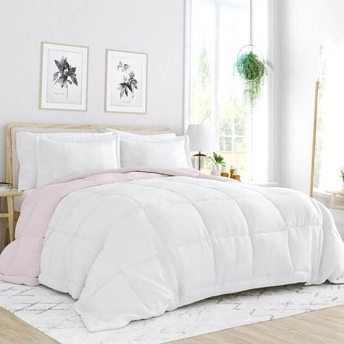 Twin/Twin XL 2-Piece Microfiber Reversible Comforter Set Blush Pink and White-0