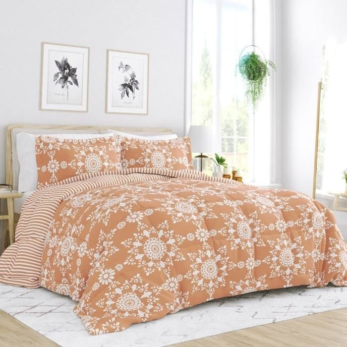 Twin 2 Piece Clay and White Reversible Daisy Medallion Striped Comforter Set-2