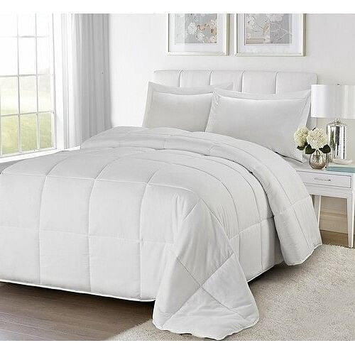 King/Cal King Traditional Microfiber Reversible 3 Piece Comforter Set in White-2