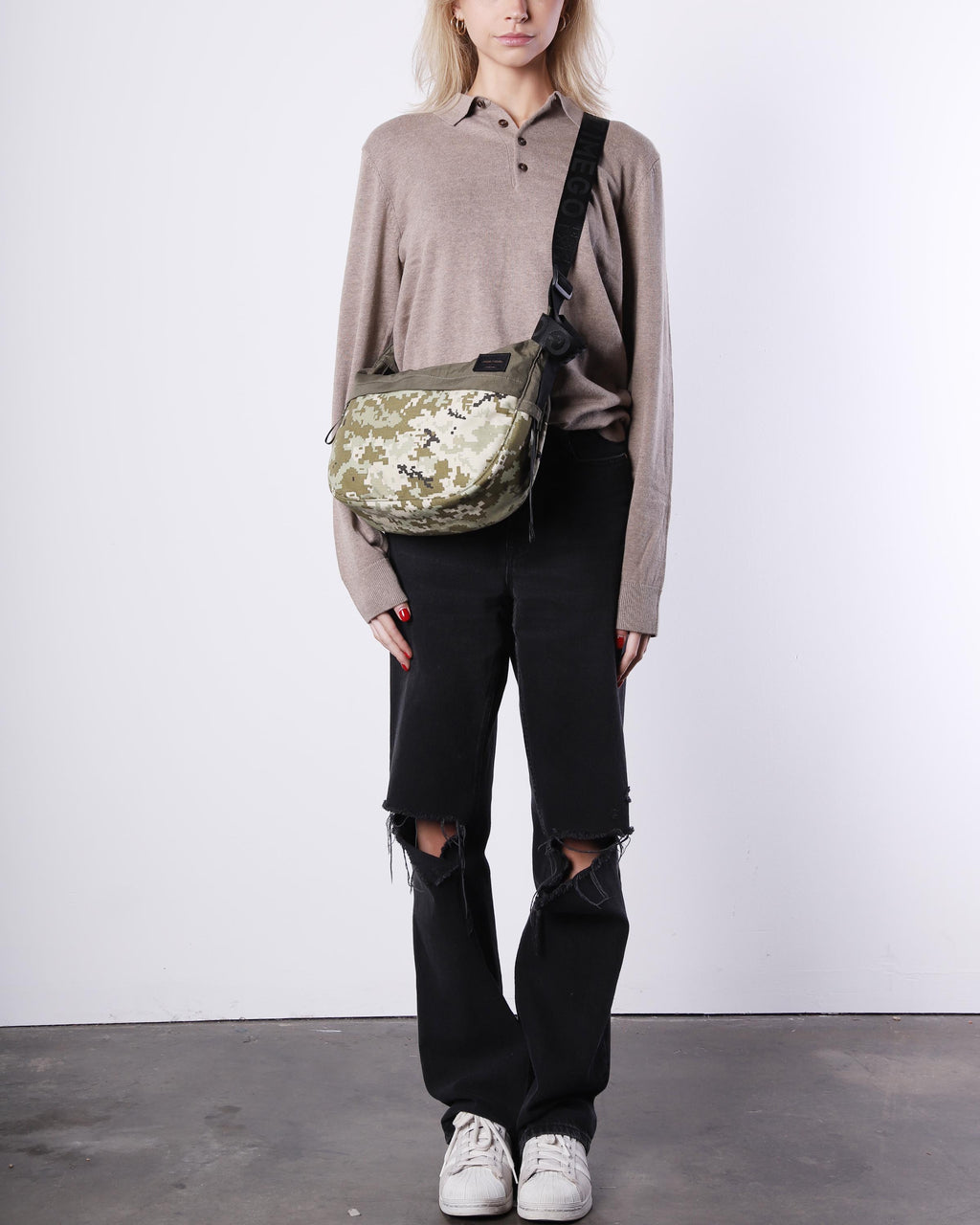 EVERYWHERE CRESCENT II Camo-2