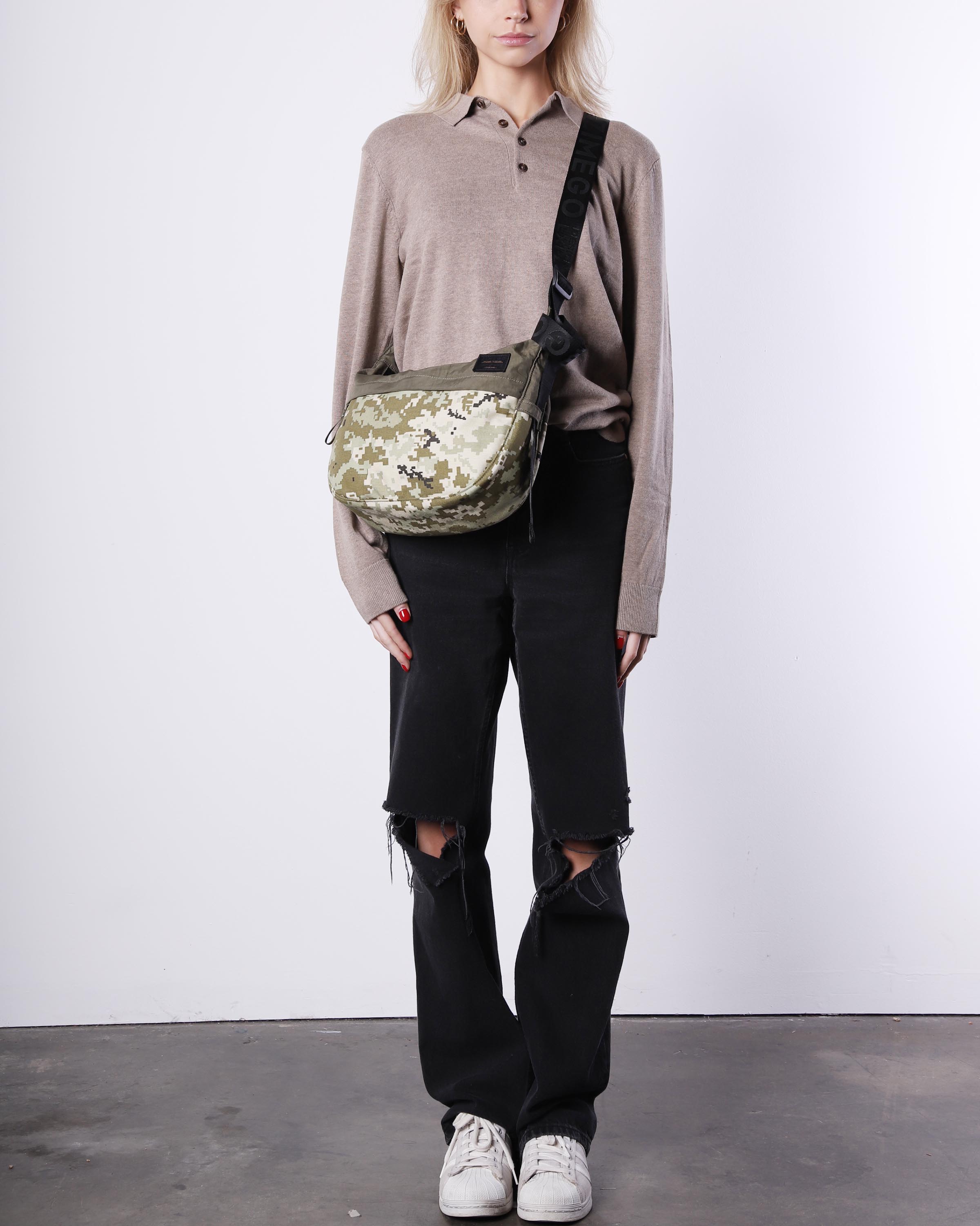EVERYWHERE CRESCENT II Camo-2