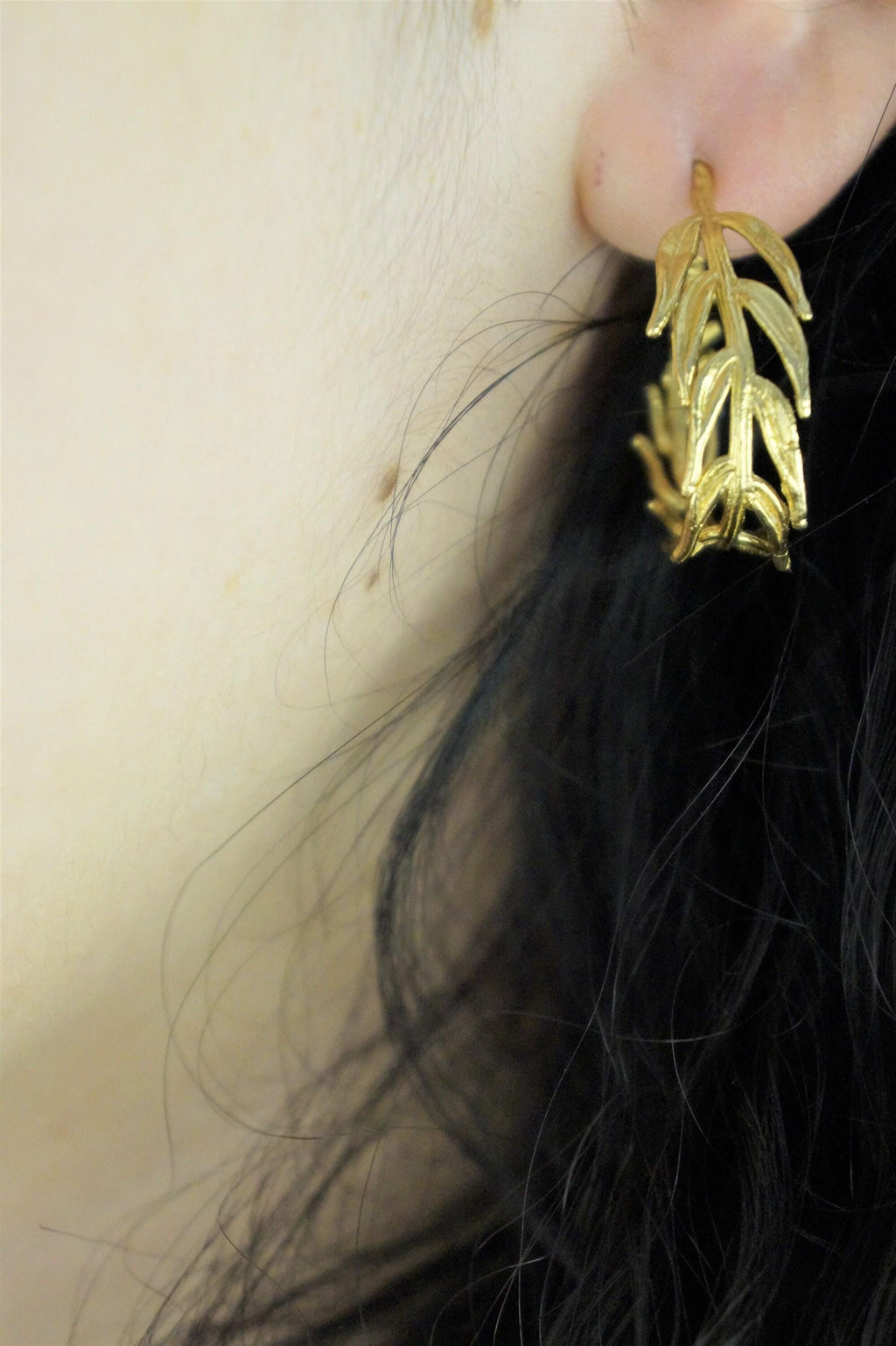 Gold Leaf Earrings, 14K Gold-Plated Brass Jewelry, Hoop Earrings, Handmade Jewelry, Birthday Gift, Gift for Her, Jewelry for Women