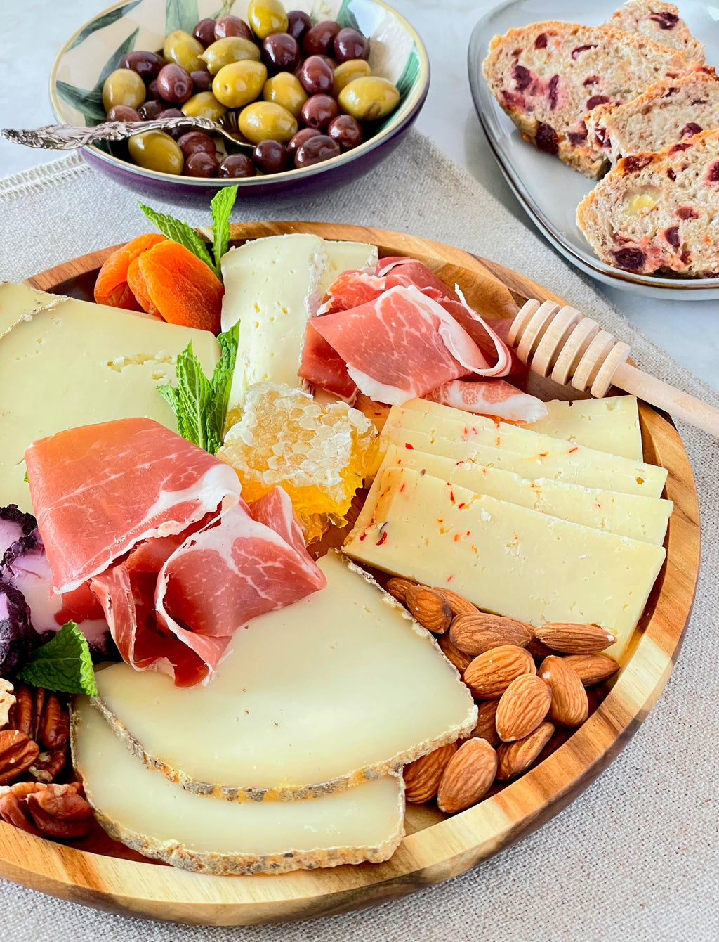 Zavis Green Acacia Wood Round Stackable Plate / Platter 12" | Dishwasher Safe-3